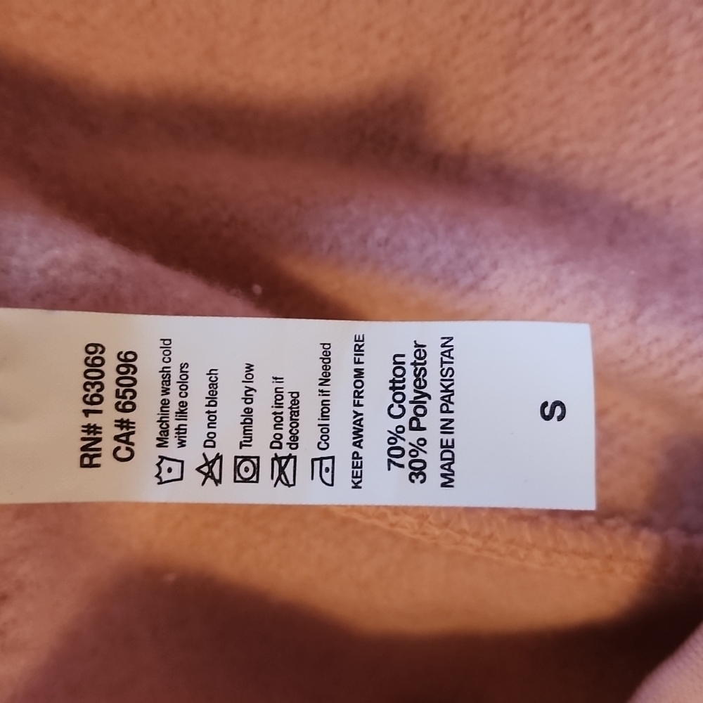 Circle Clothing, Size Small Pink Sweat Pants with pockets in the front. - Picture 6 of 6